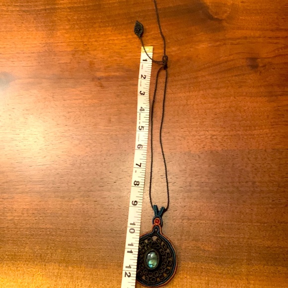 Handwoven, adjustable necklace. Center stone is a greenish-blue. - Picture 4 of 6